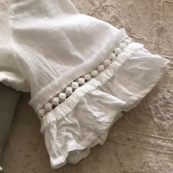 White dress - Picture 4 of 6